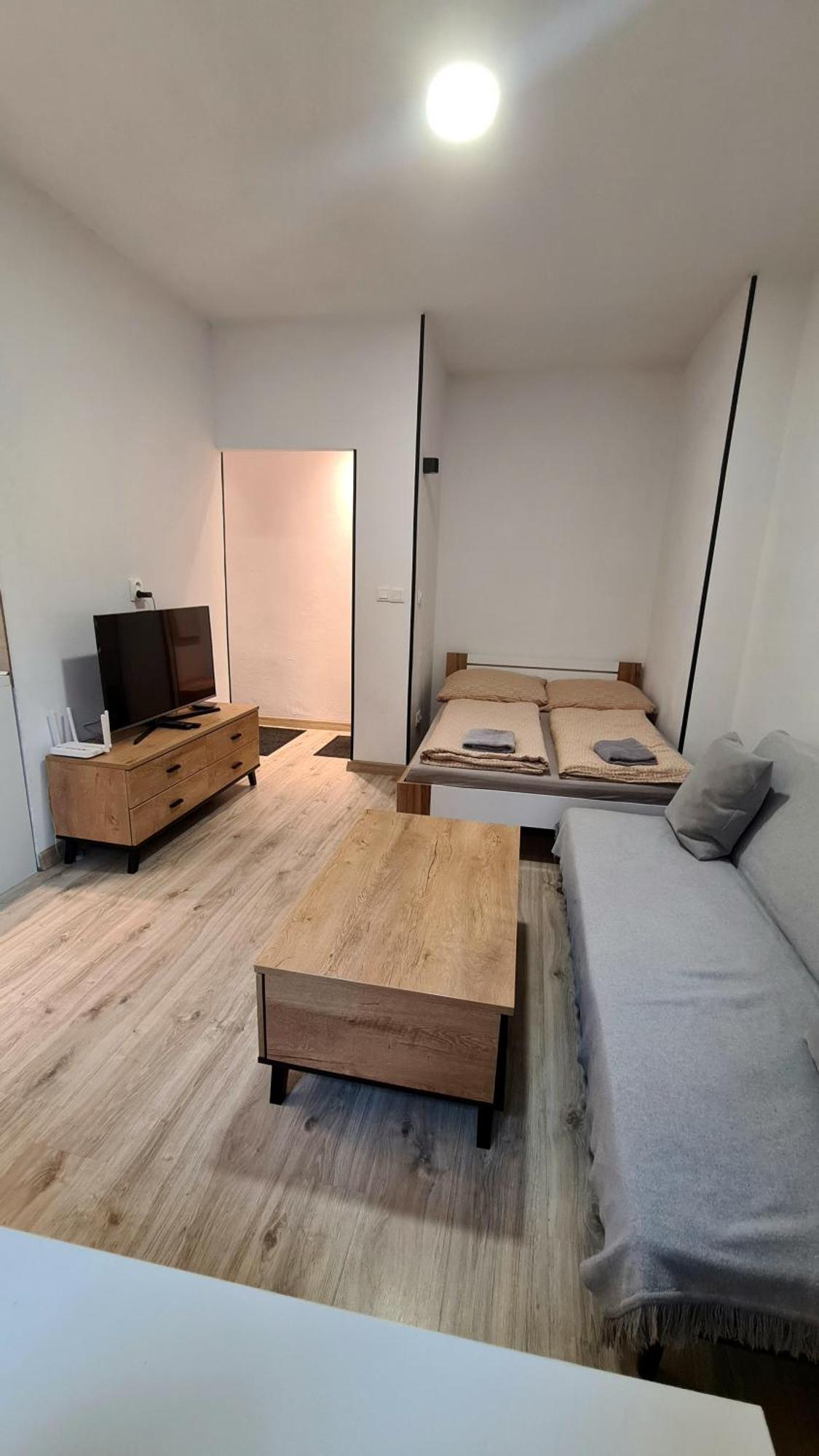 Apartman Bb-Centrum2 บันสกาบิสตรีตซา ภายนอก รูปภาพ